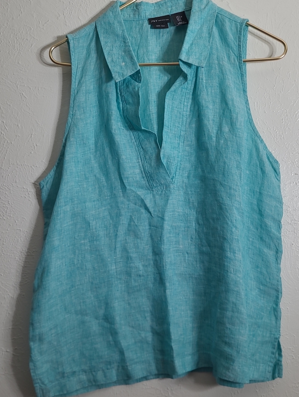 Jones New York Sleeveless V-Neck Linen Camisole in Aqua Blue